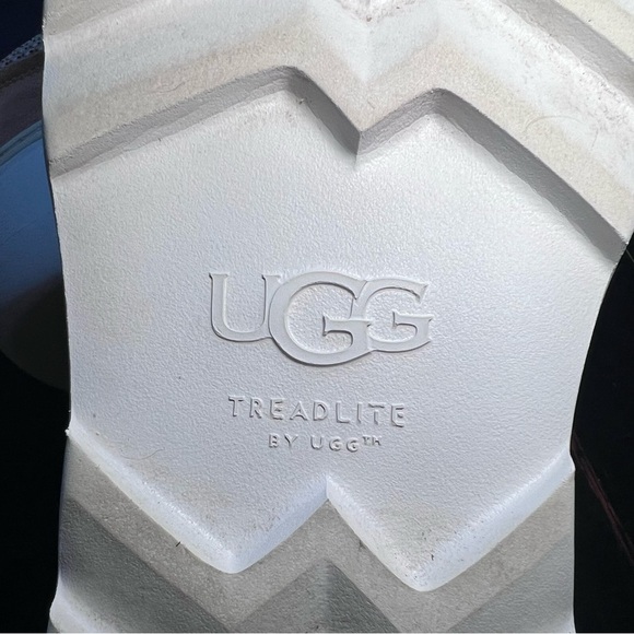 UGG Marin Mega Lace Sneakers - Picture 13 of 16